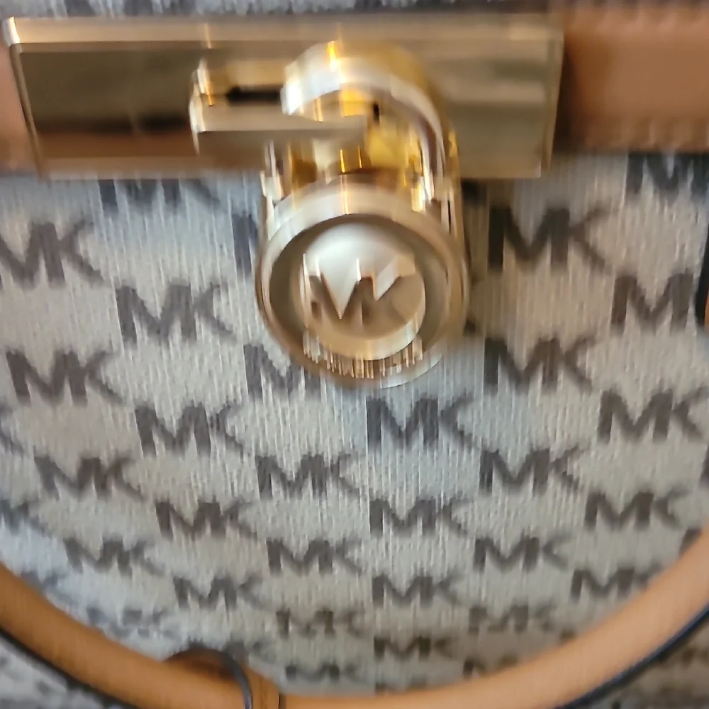 SOLD Michael Kors Hamilton Satchel/Bag/Purse Tan and Brown Satchel NWOT - Picture 11 of 15